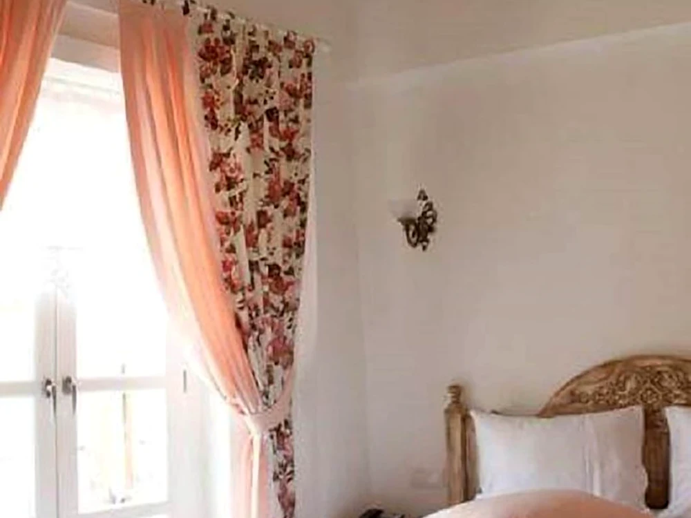 Oda içi taş ve ahşap detay